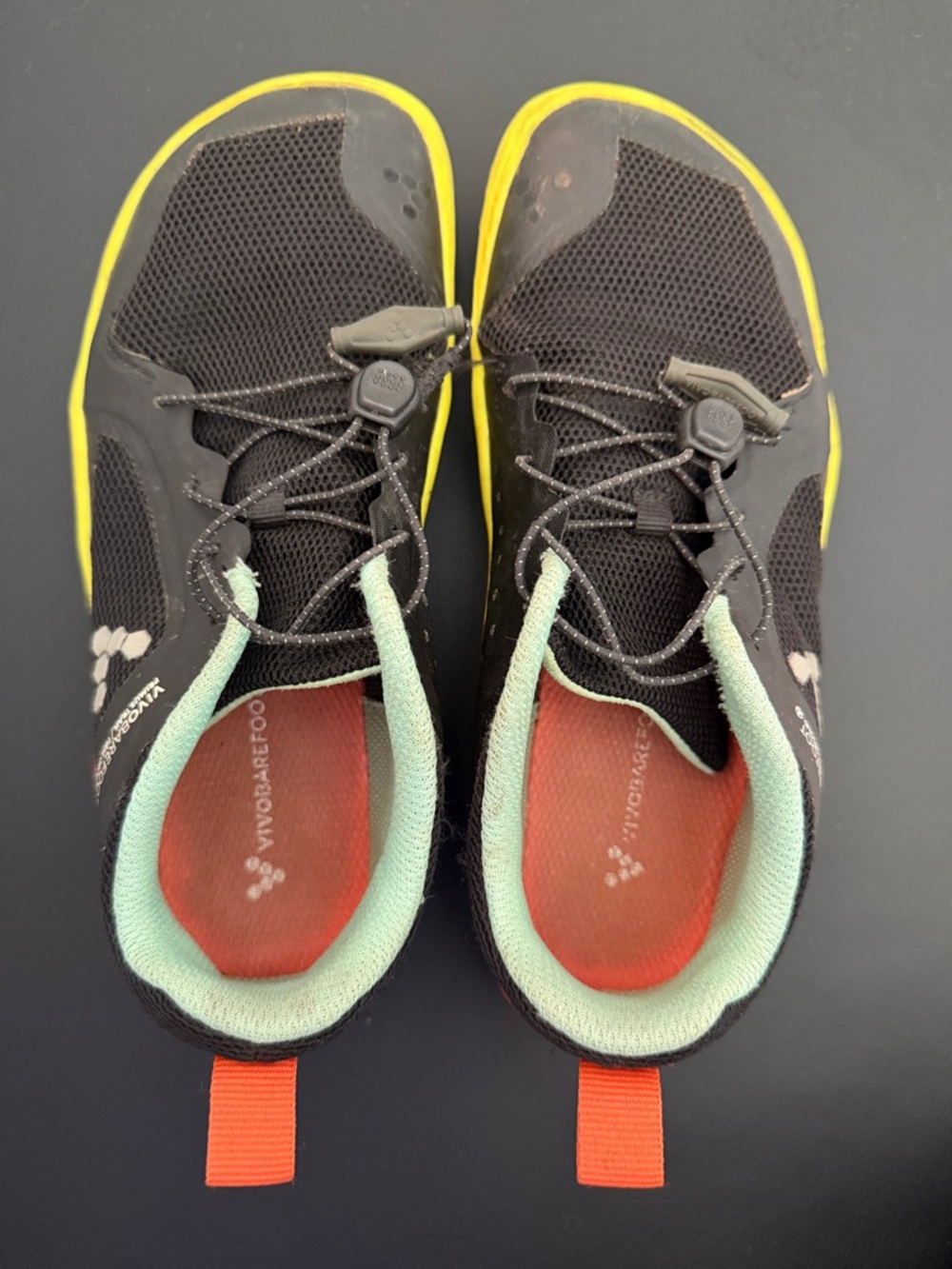 Kids Vivo Barefoot shoes size 33